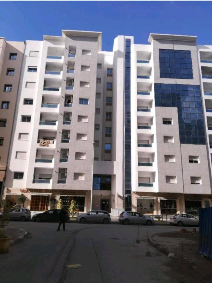 Bright Two Bedroom Lac2 Tunisia Apartment