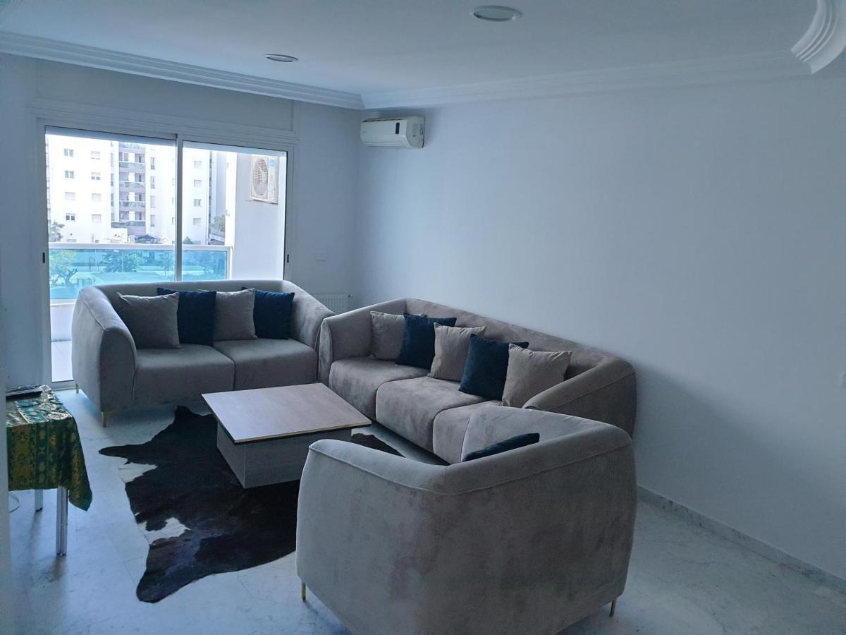 Bright Two Bedroom Lac2 Tunisia